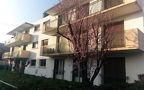 Appartement Avec Balcon Et Parking Prive